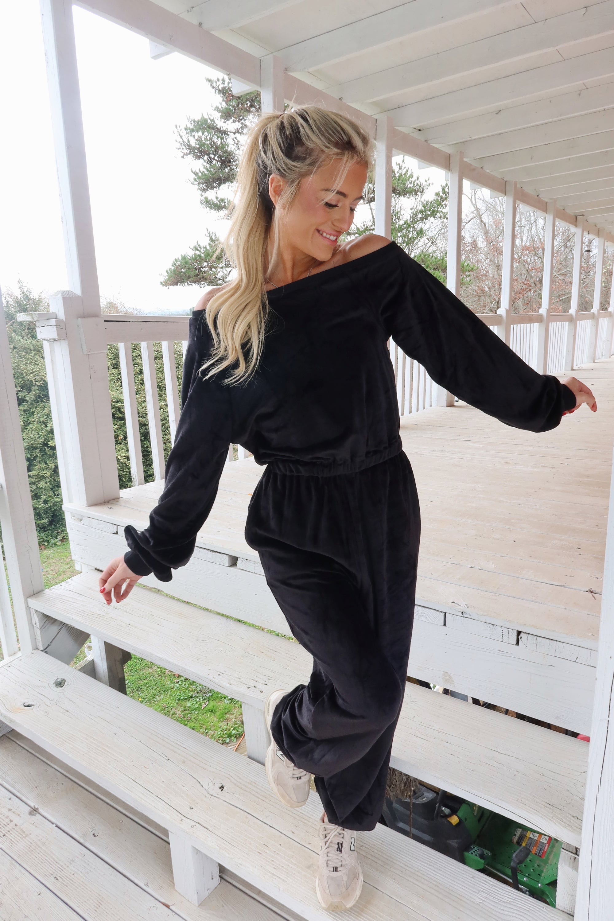 Velvet Jumpsuit (Black)