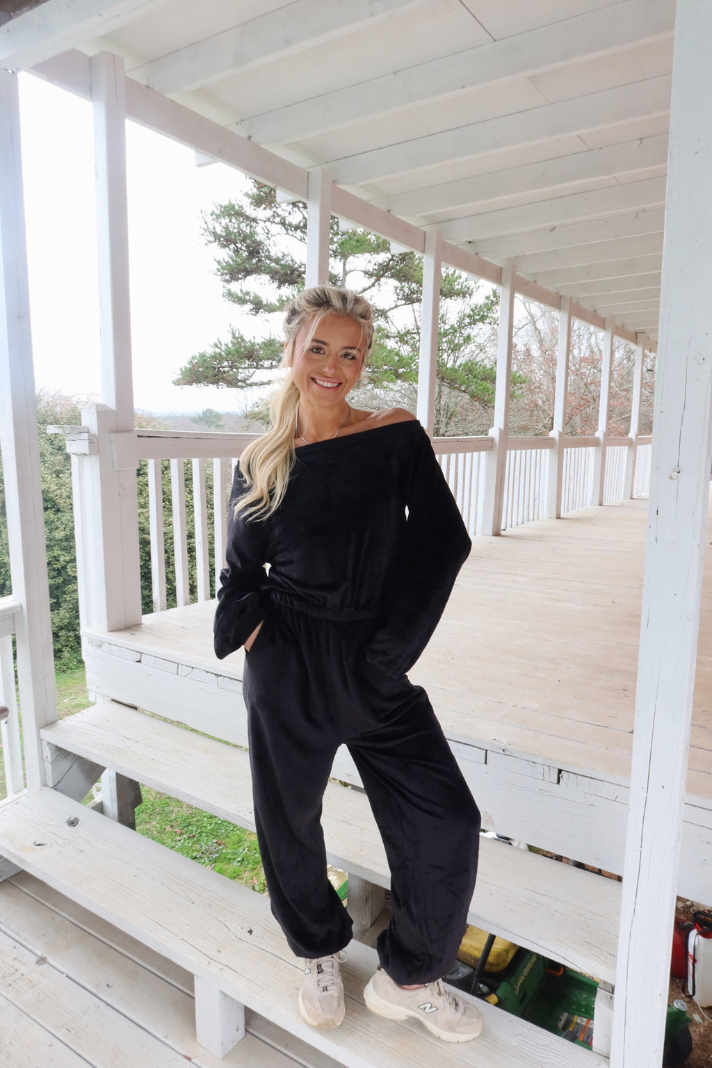 Velvet Jumpsuit (Black)