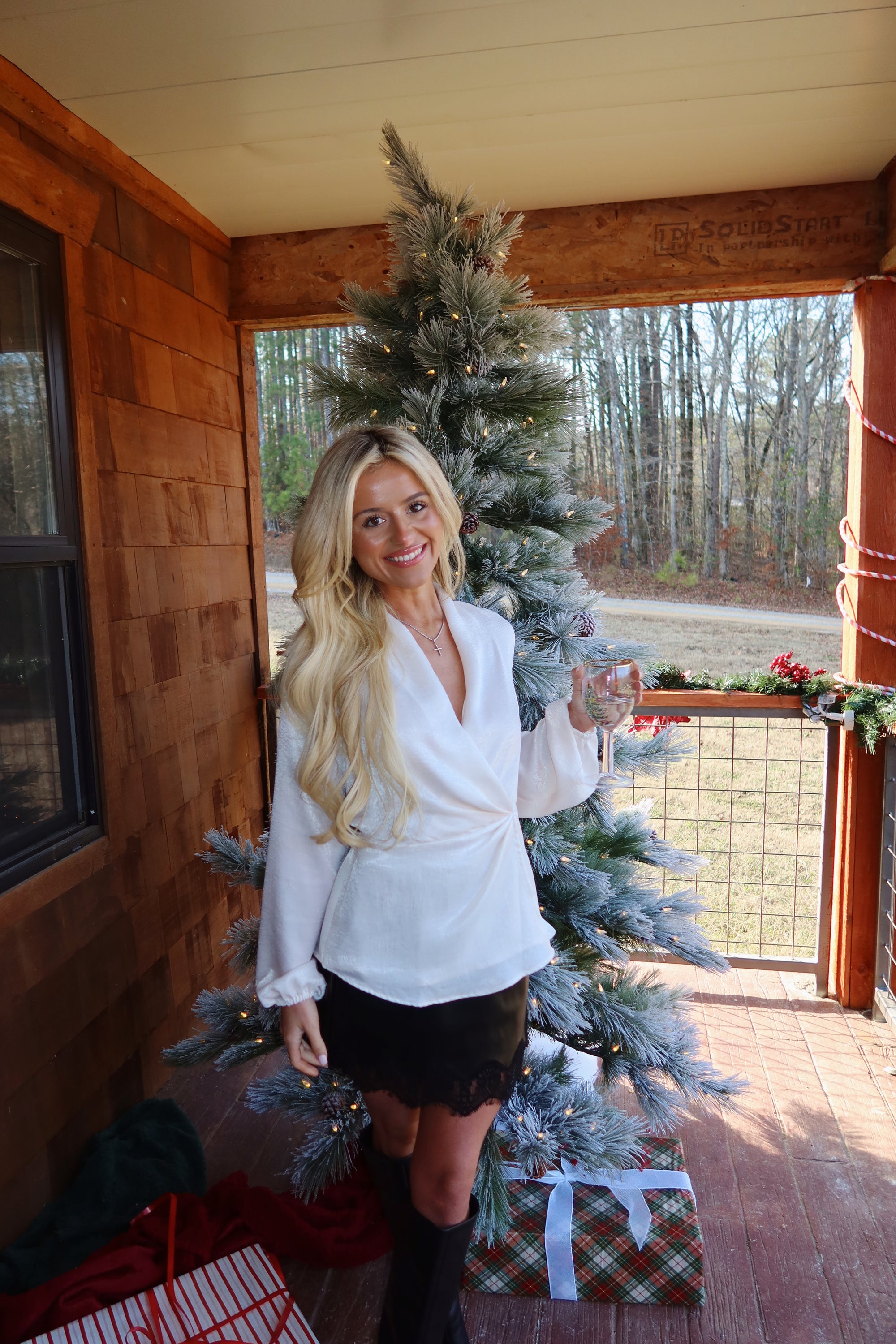 Scallop Lace Leather Skirt