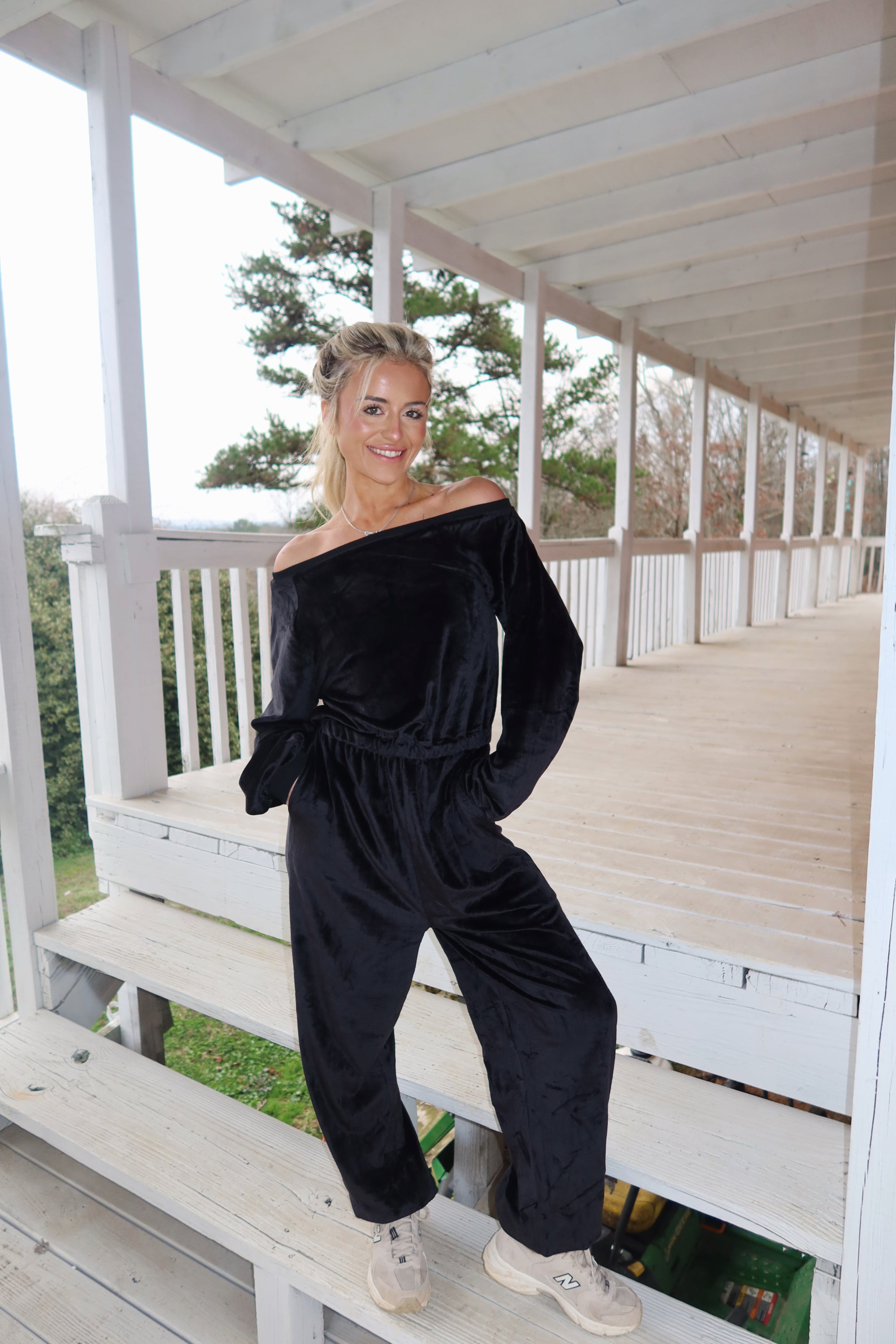 Velvet Jumpsuit (Black)