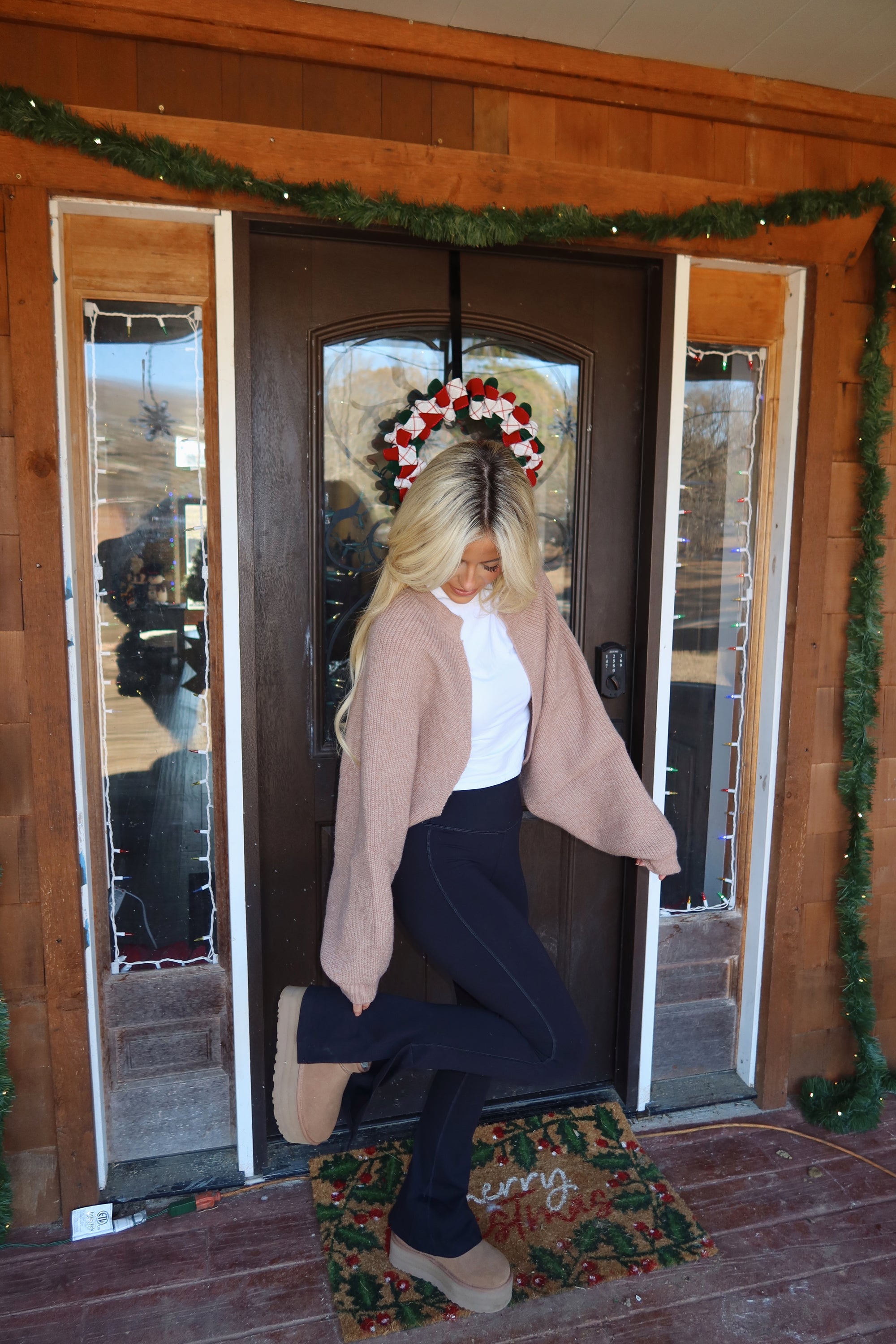 Mallie Shrug (Beige)