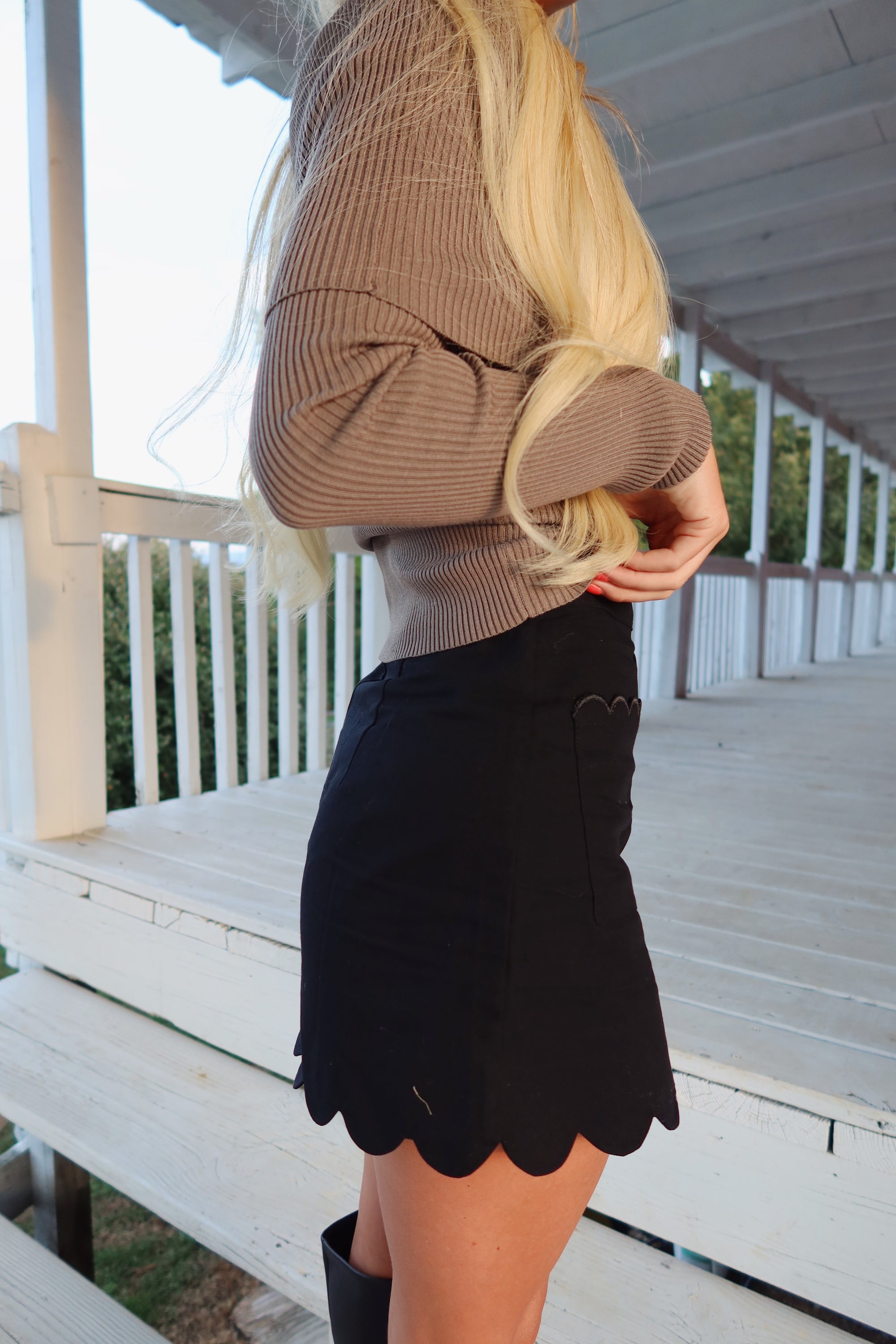 Scalloped Mini Skirt (Black)