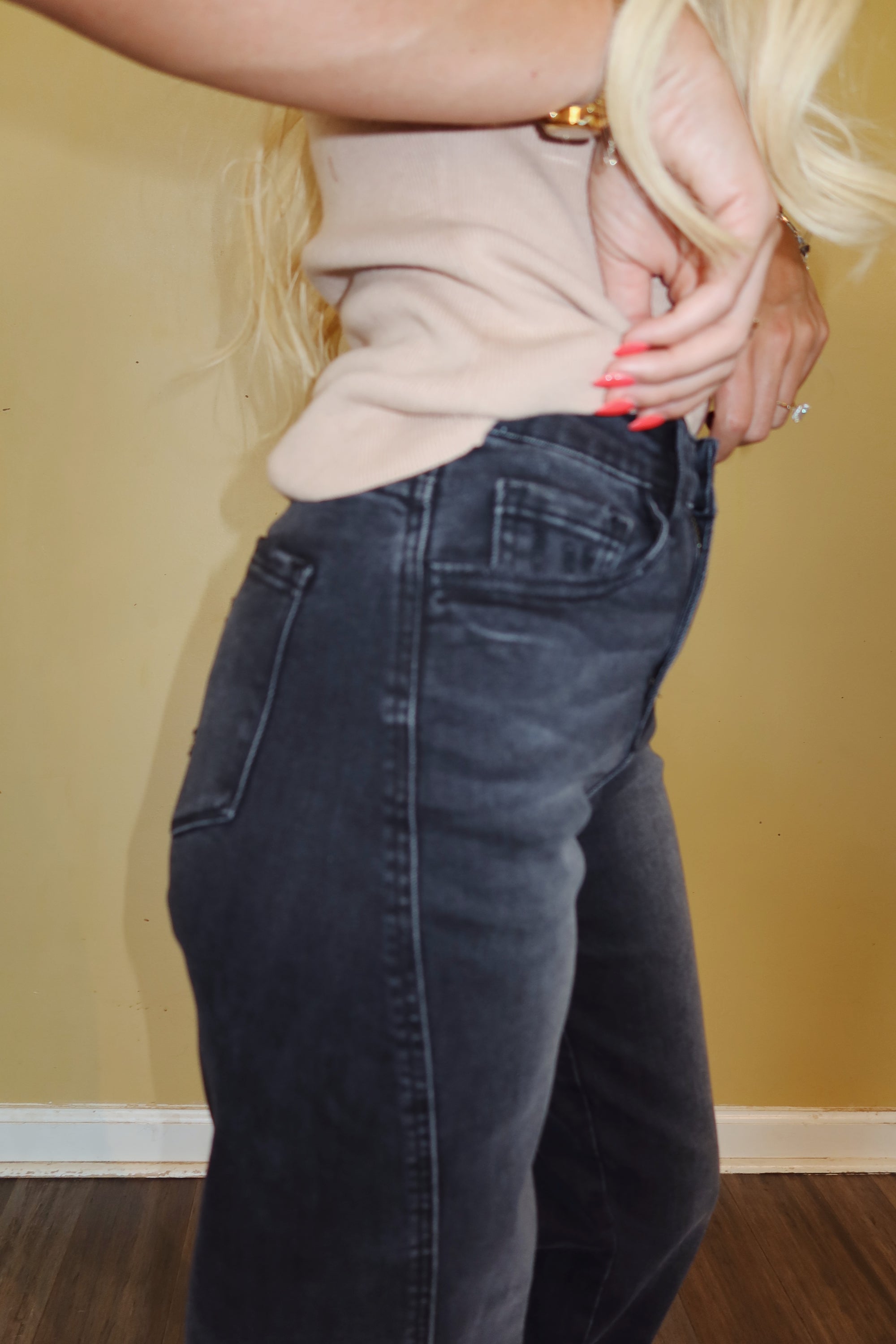 Super High Rise Barrel Jeans (Black)