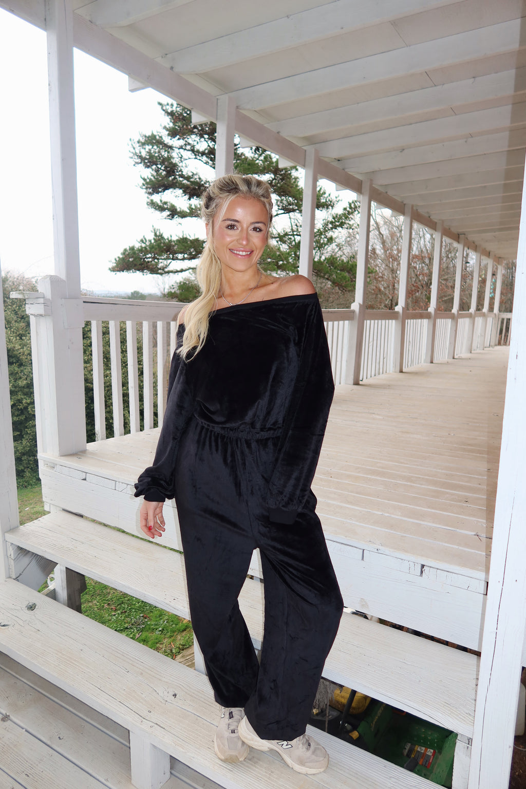 Velvet Jumpsuit (Black)