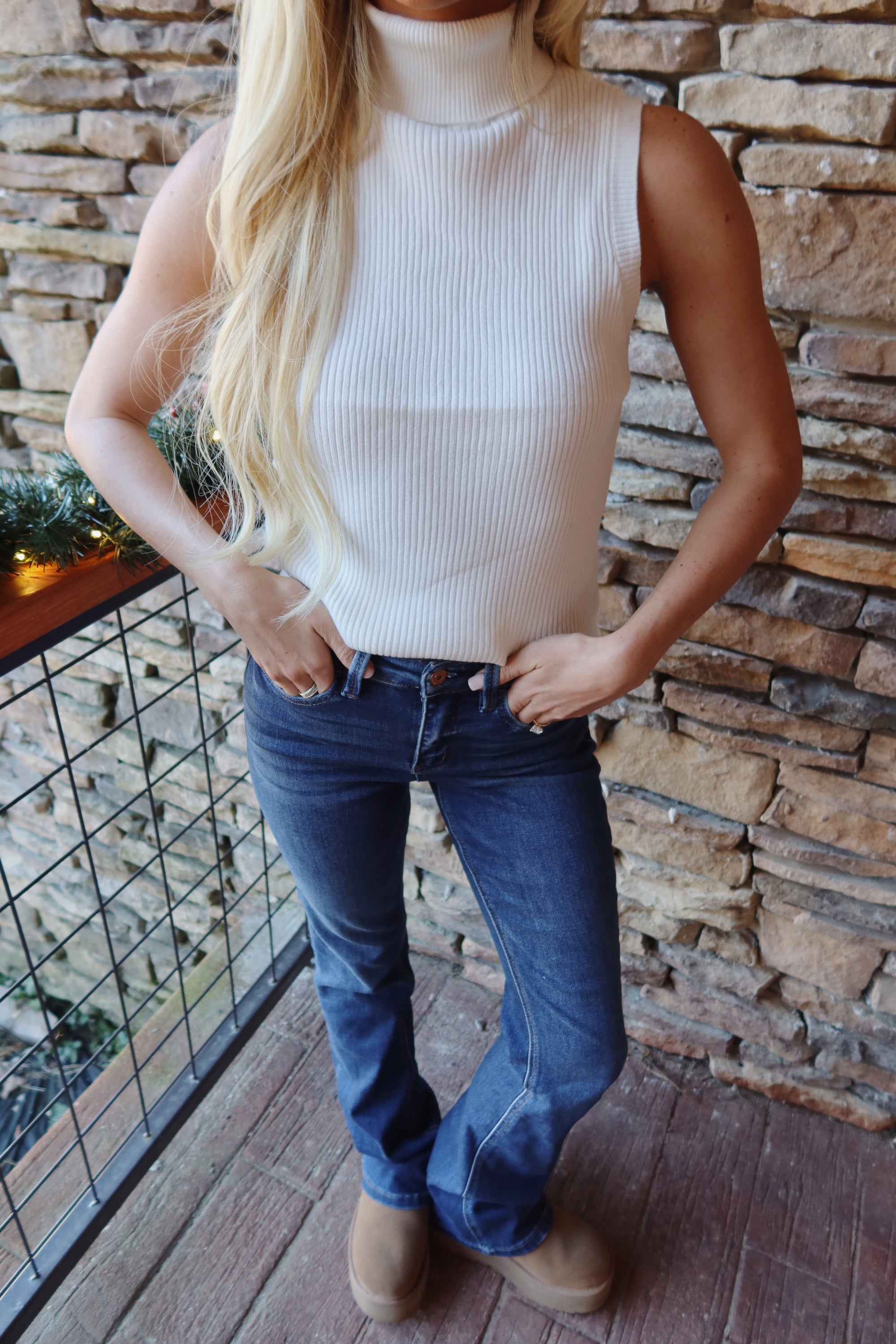 Peyton Sleeveless Turtle Neck
