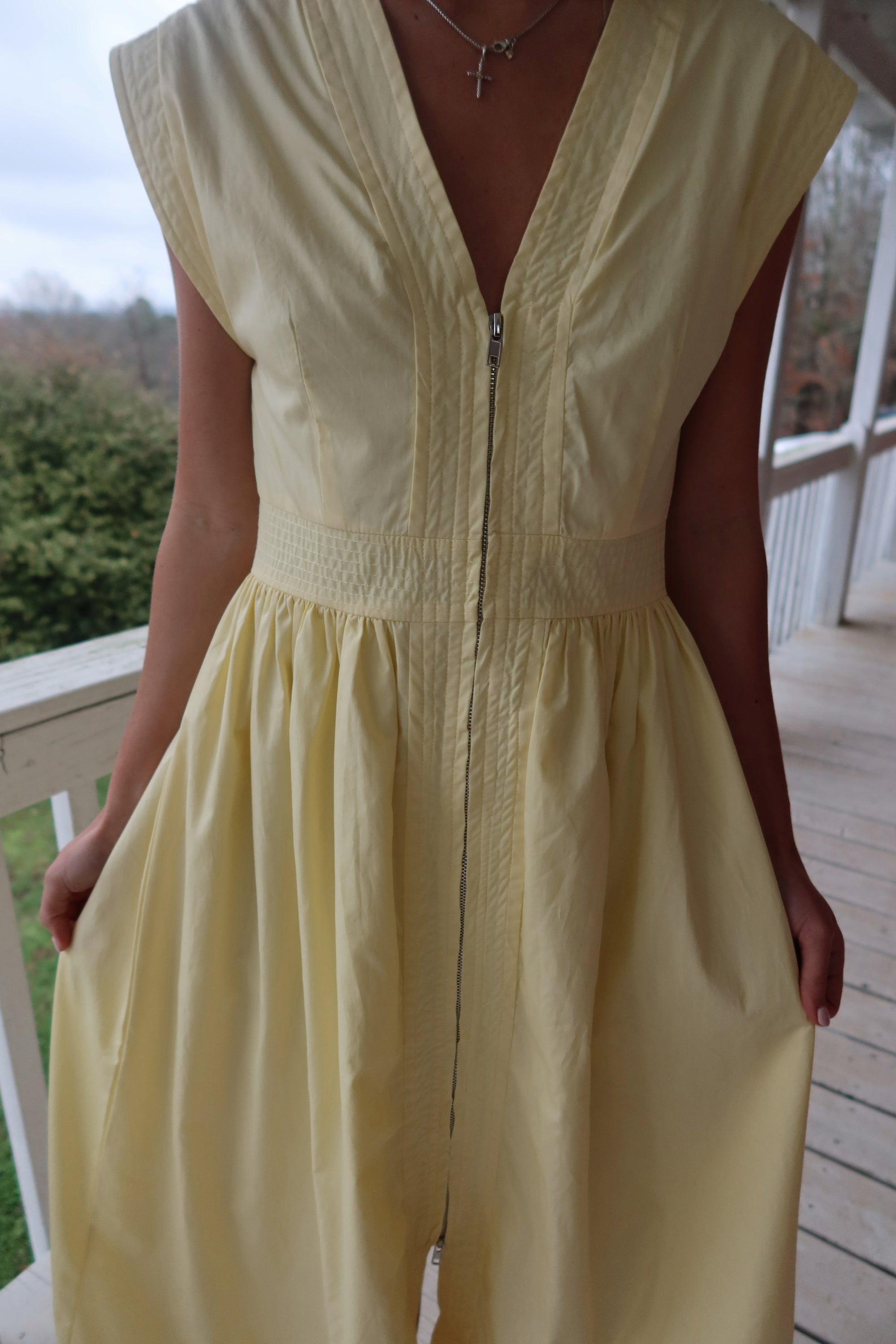 Mia Cap Sleeve Zip Midi Dress