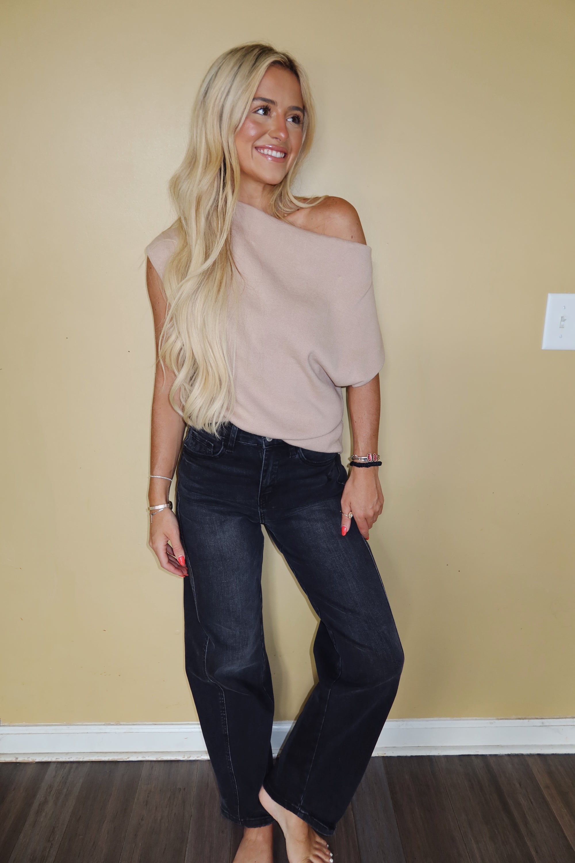 Super High Rise Barrel Jeans (Black)