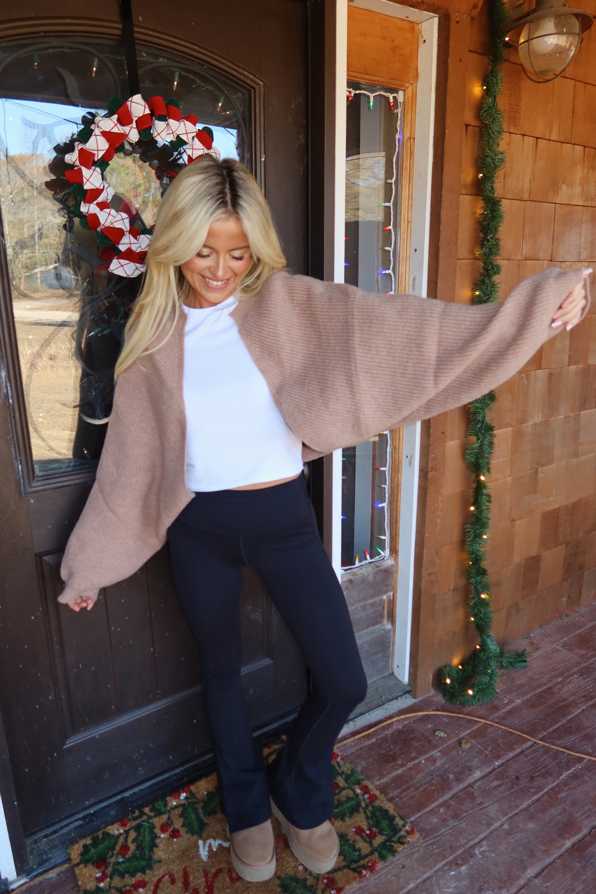 Mallie Shrug (Beige)