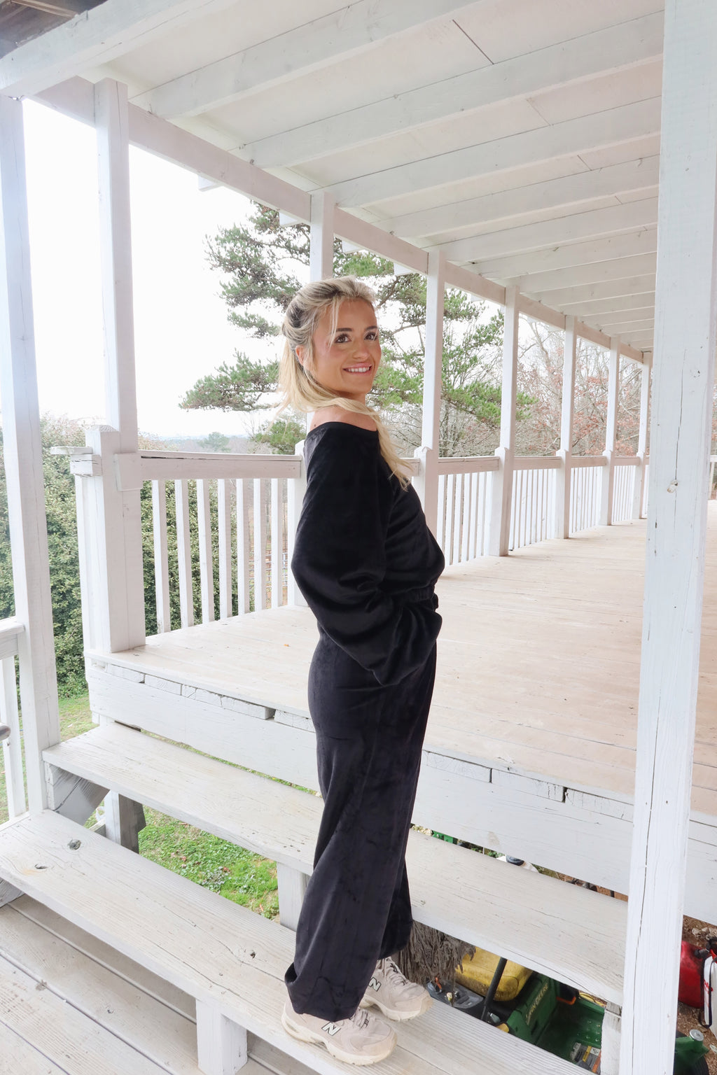 Velvet Jumpsuit (Black)