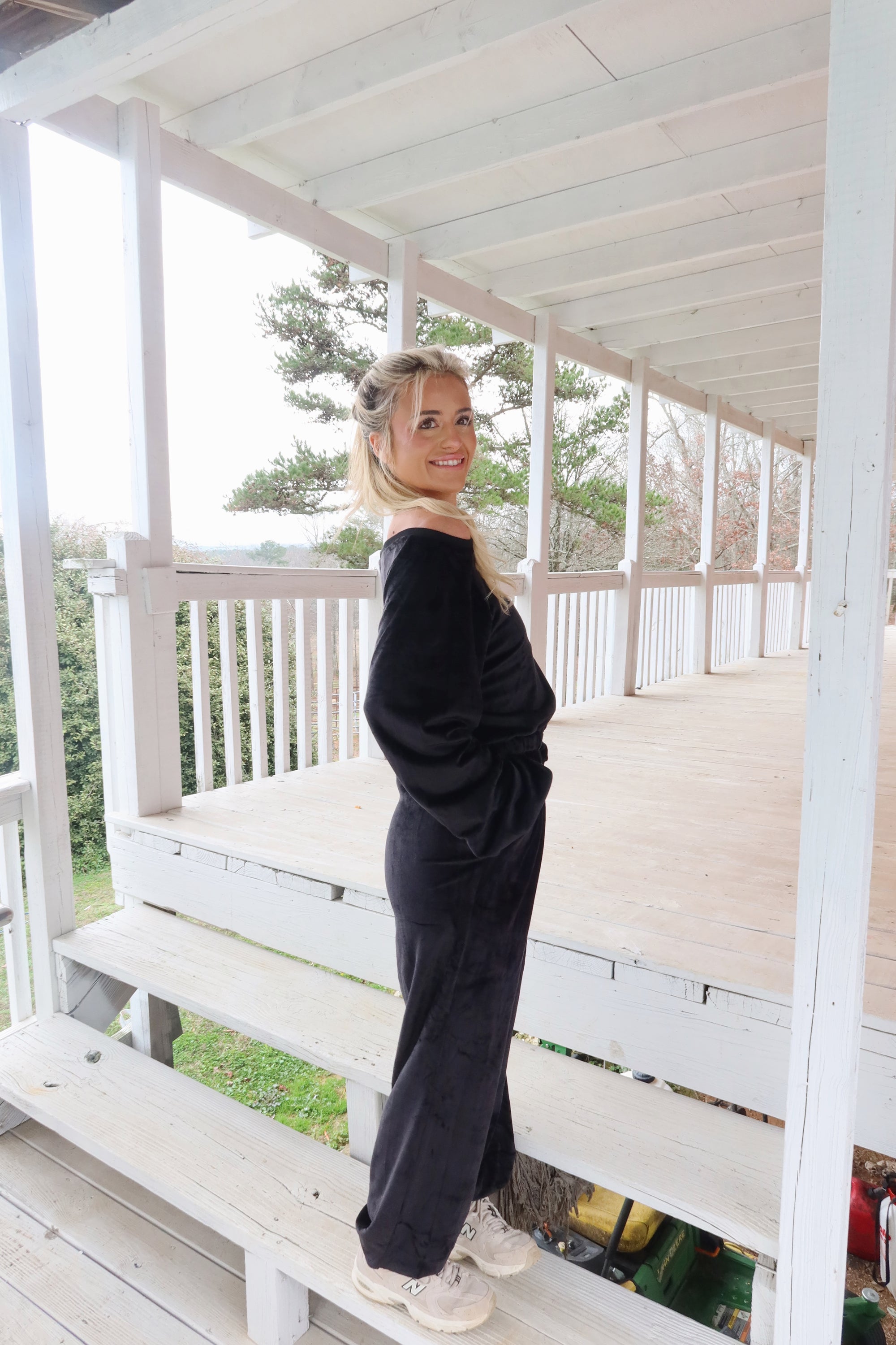 Velvet Jumpsuit (Black)