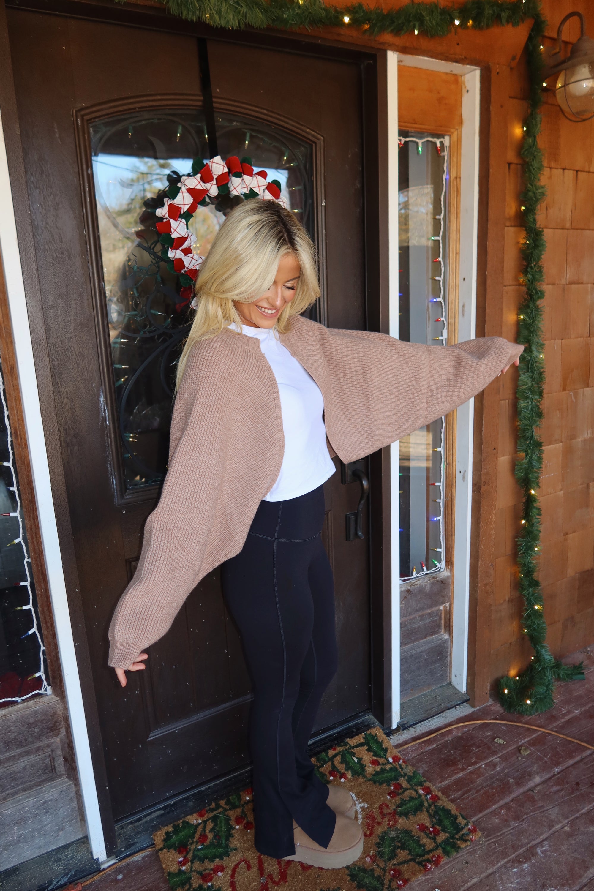 Mallie Shrug (Beige)