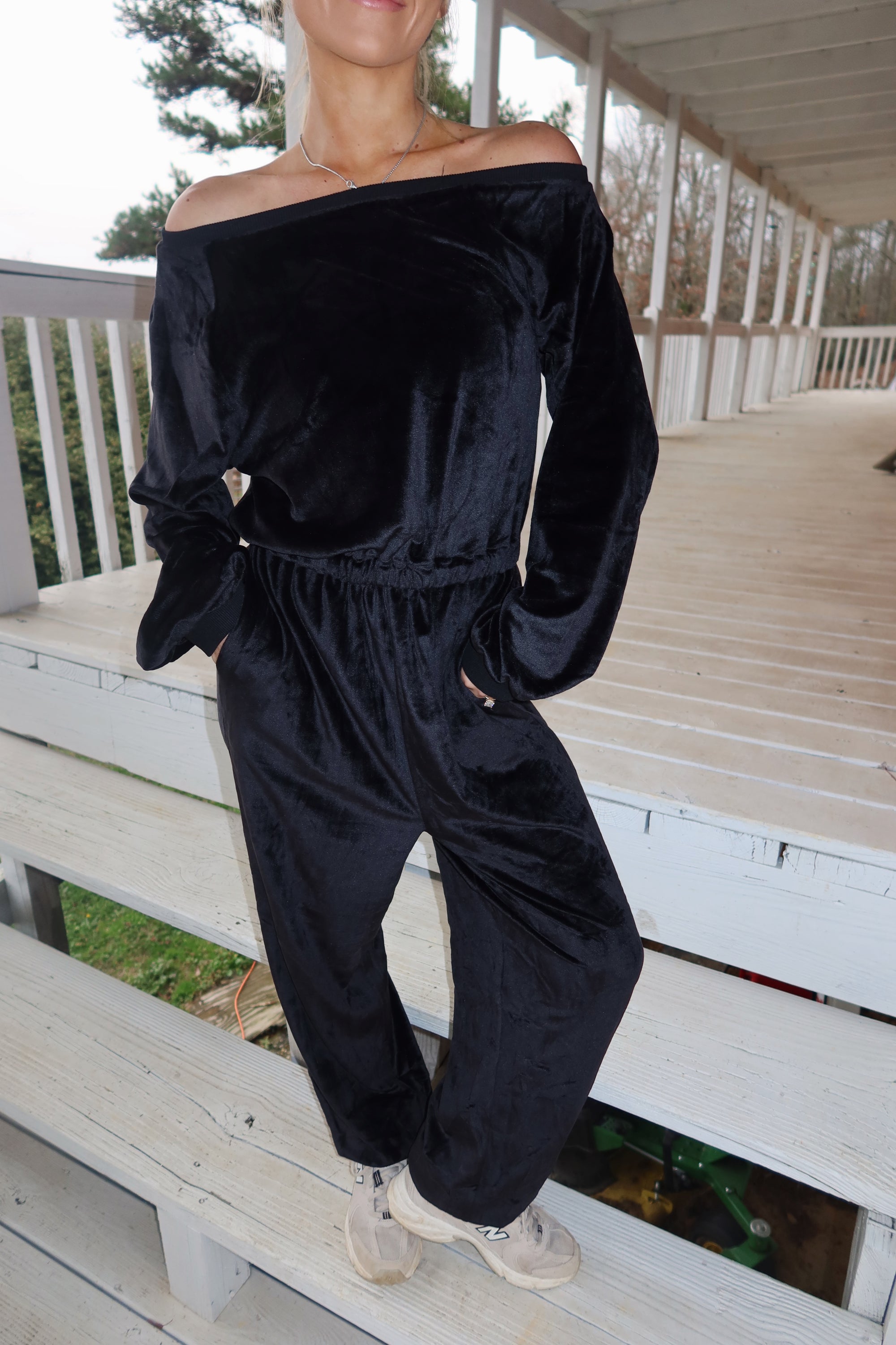 Velvet Jumpsuit (Black)