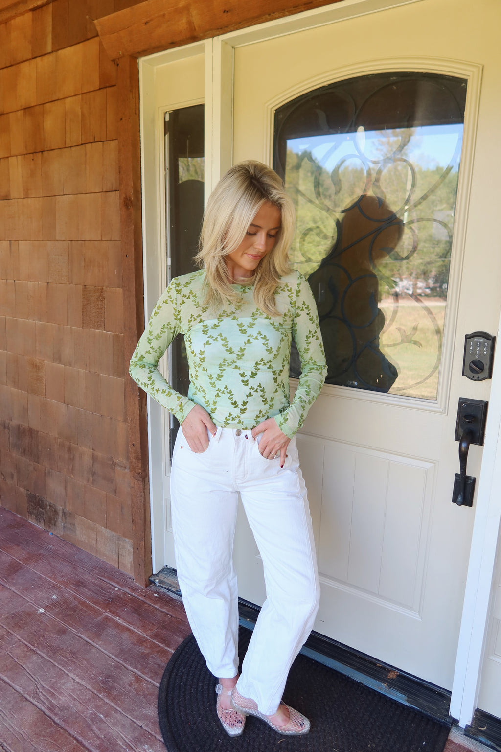 Dainty Fitted Mesh Top