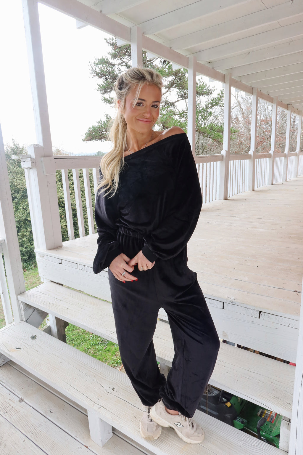 Velvet Jumpsuit (Black)