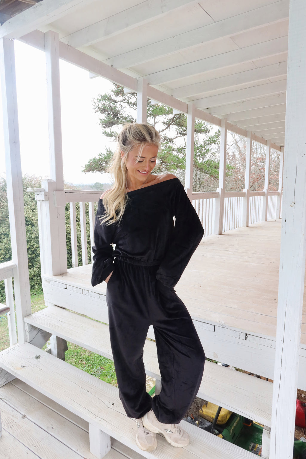 Velvet Jumpsuit (Black)