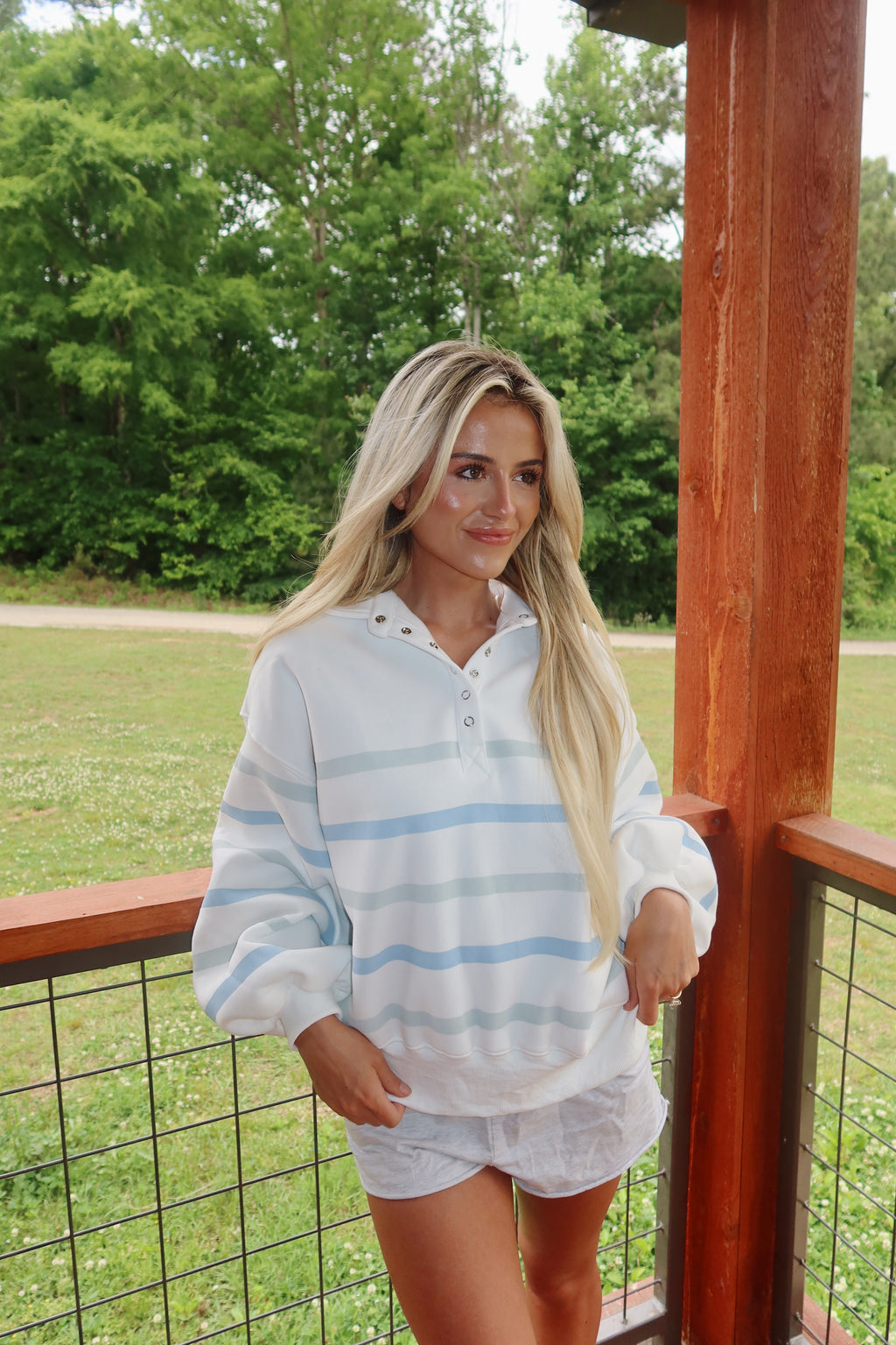 Penelope Pullover (Blue striped)