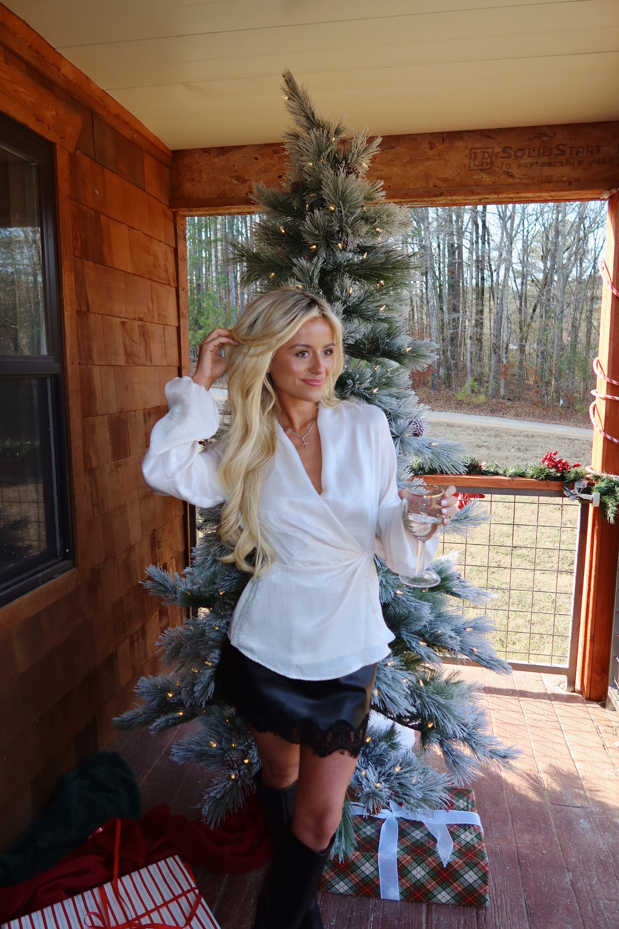 Scallop Lace Leather Skirt